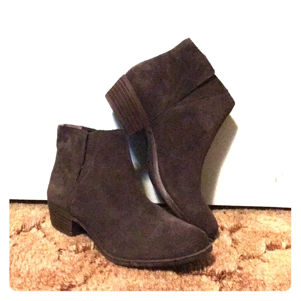 Lucky Brand brown suede ankle boots